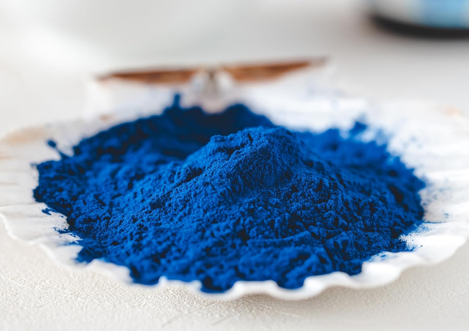 1.5 lb Raw Blue-Green Algae Extract Powder - Organic, Vegan, Non-Irradiated, Rich in Phycocyanin - Perfect for Smoothies, Juices, Shakes, Drinks, and Coloring