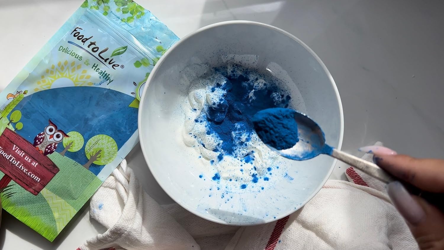 1.5 lb Raw Blue-Green Algae Extract Powder - Organic, Vegan, Non-Irradiated, Rich in Phycocyanin - Perfect for Smoothies, Juices, Shakes, Drinks, and Coloring