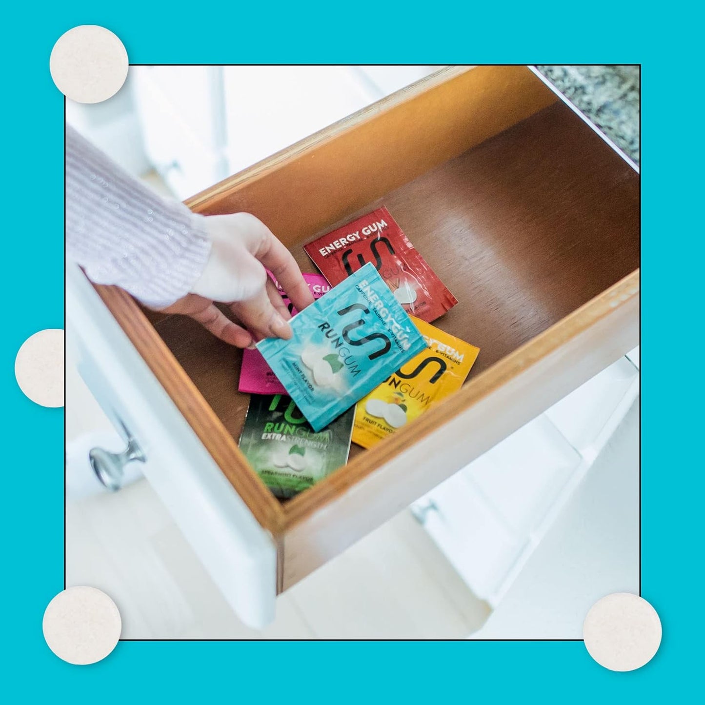 24 Packs of RUN GUM Mint Energy Gum with 50mg Caffeine, Taurine & B-Vitamins - Sugar Free & Zero Calorie - BoostGo Australia