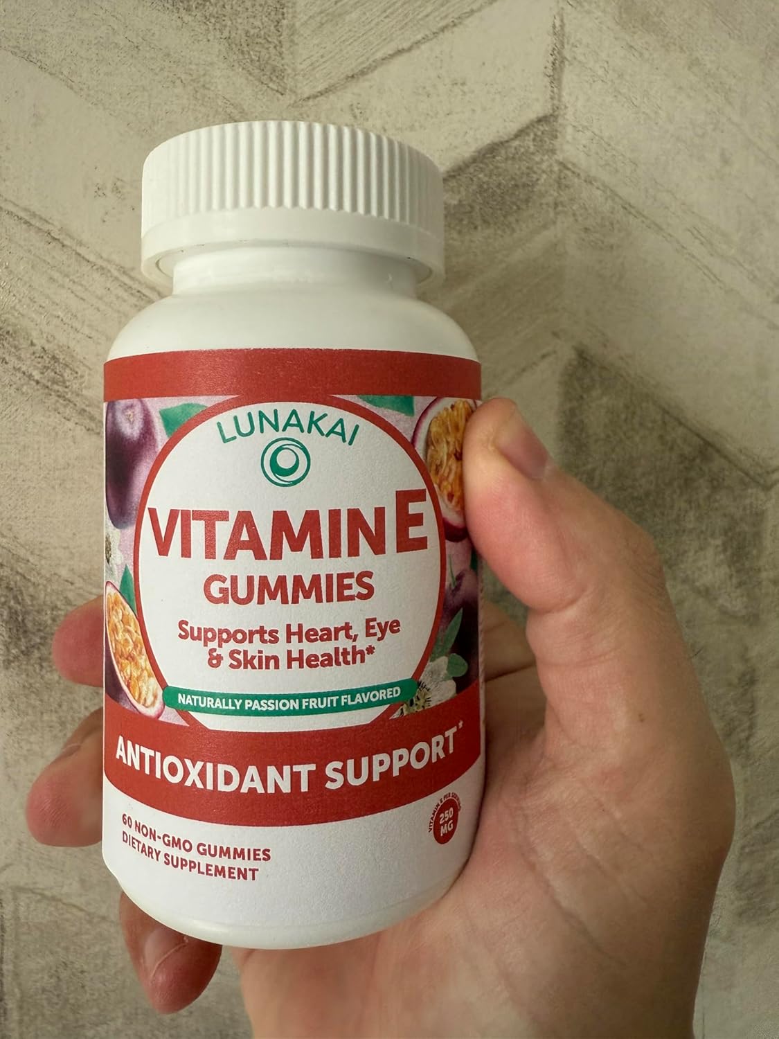 Lunakai Vitamin E Gummies 400IU with Vitamin C - Vegan & Non-GMO Daily Skin & Eye Support - Made in USA - 60ct