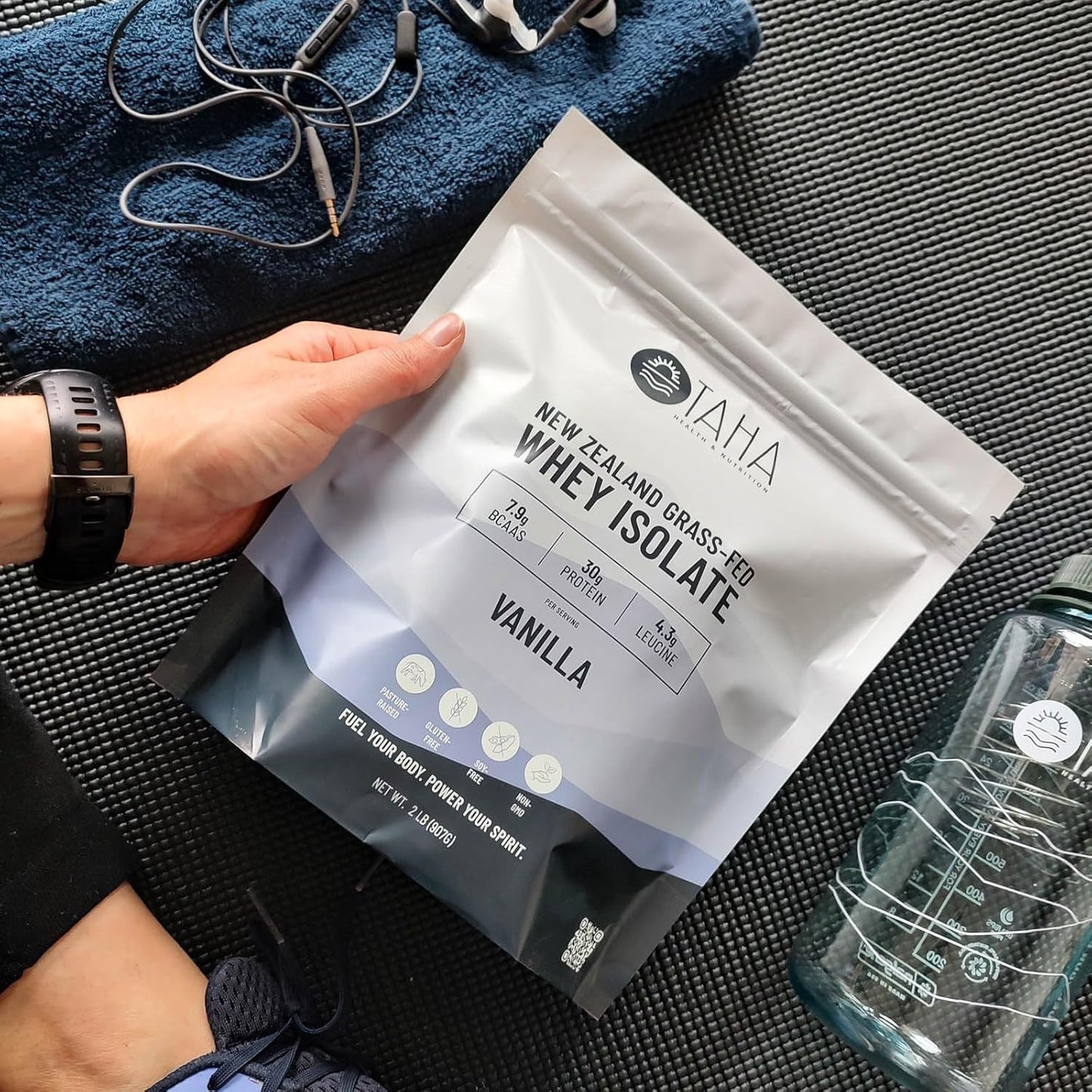 New Zealand Grass-Fed Vanilla Whey Protein Isolate Powder - 30g Protein, 7.9g BCAAs, 4.3g Leucine - Gluten-Free, Keto, Kosher - 2LB, 25 Servings