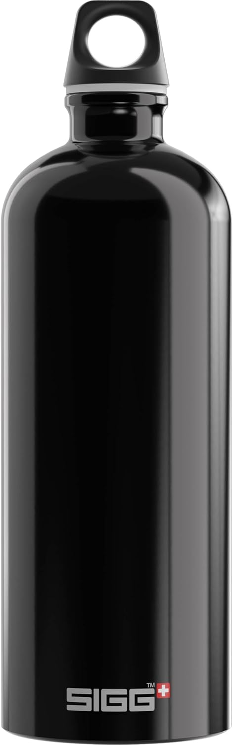 SIGG Traveller Aluminum Water Bottle - Made in Switzerland - Ideal for Carbonated Drinks - Recycled Materials - BPA-Free - 20Oz / 34Oz