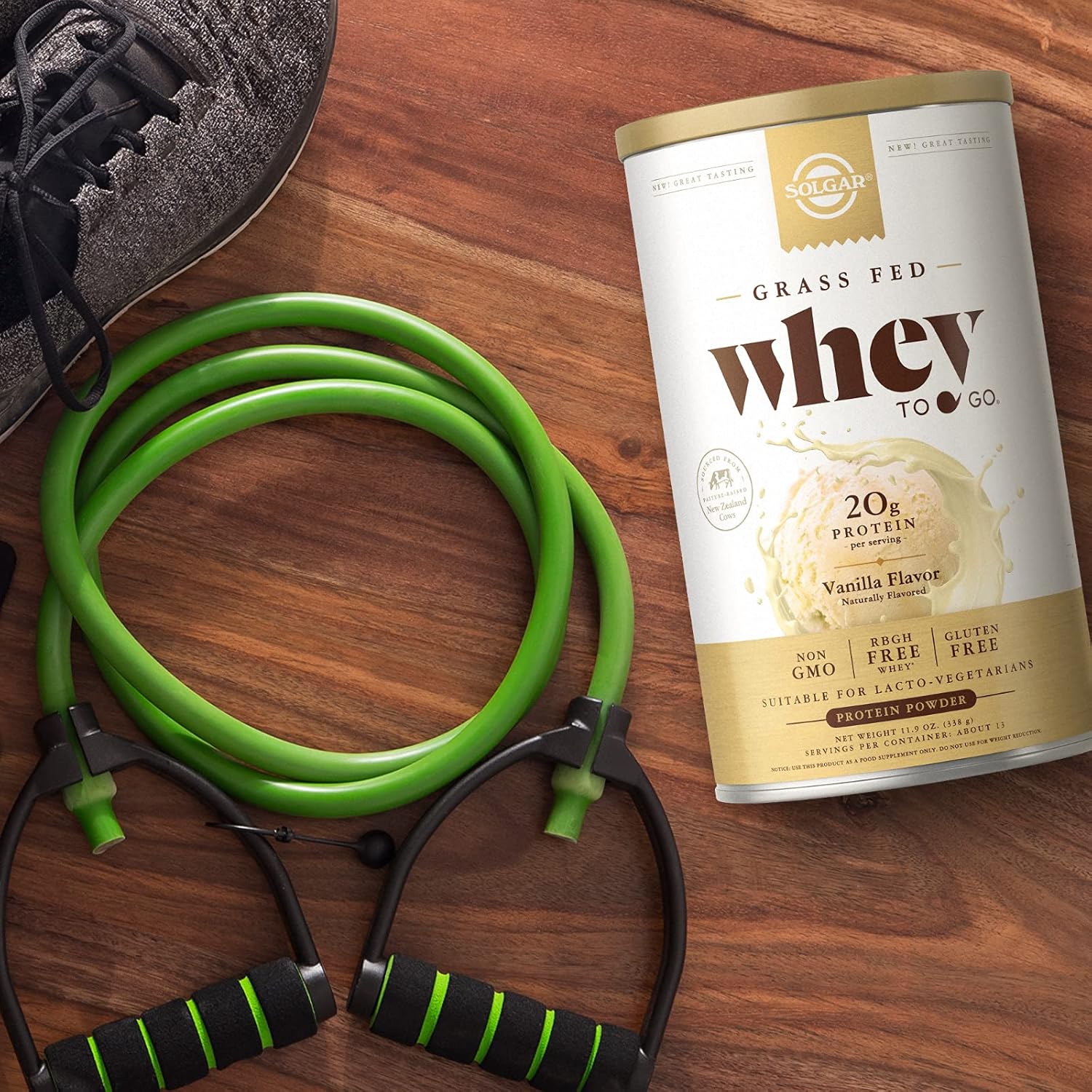 Solgar Grass-Fed Whey Protein Powder Vanilla Flavor, 2lb - 20g Protein from New Zealand Cows - Supports Strength & Recovery - 36 Servings