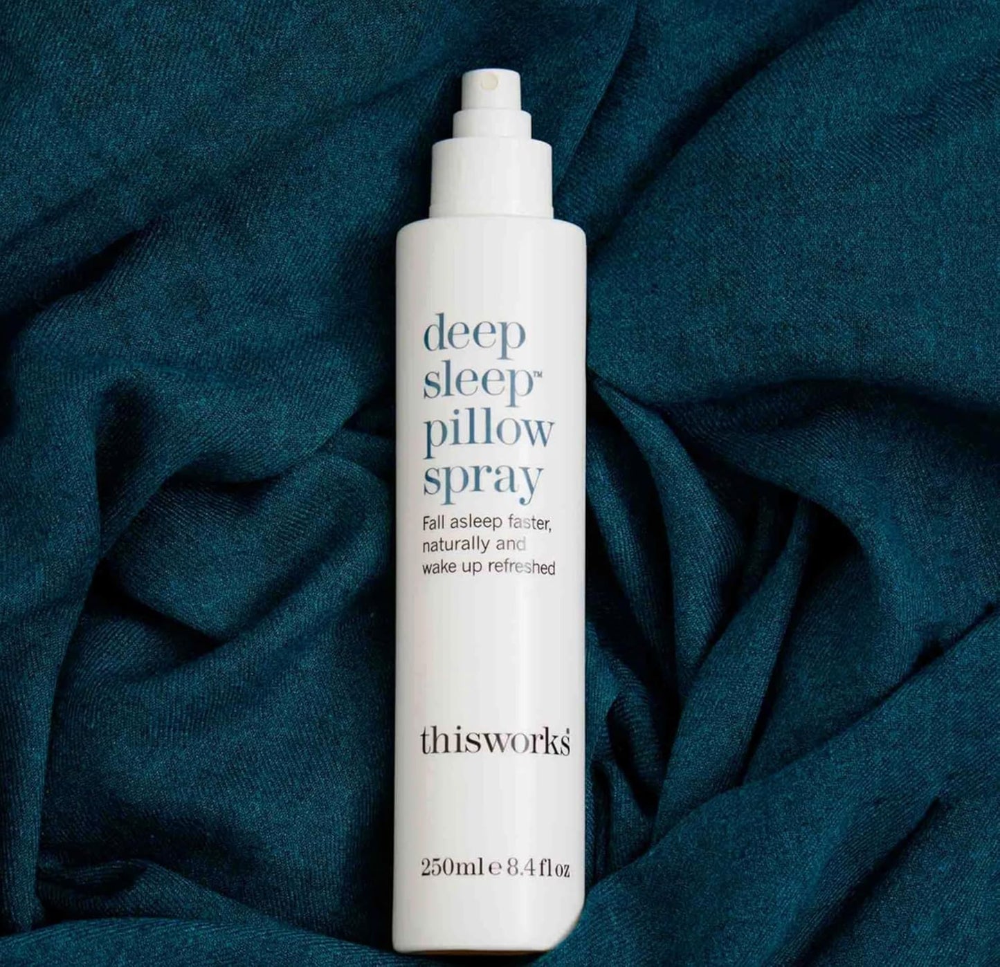 thisworks Deep Sleep Pillow Spray - 250 ml Natural Sleep Aid with Lavender, Vetivert, and Camomile Essential Oils