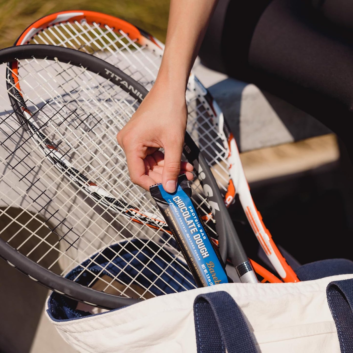 Barebells Chocolate Dough Protein Bars - 12 Count, 20g High Protein on-the-Go Snack with 1g Sugar - Breakfast or Post-Workout Bar