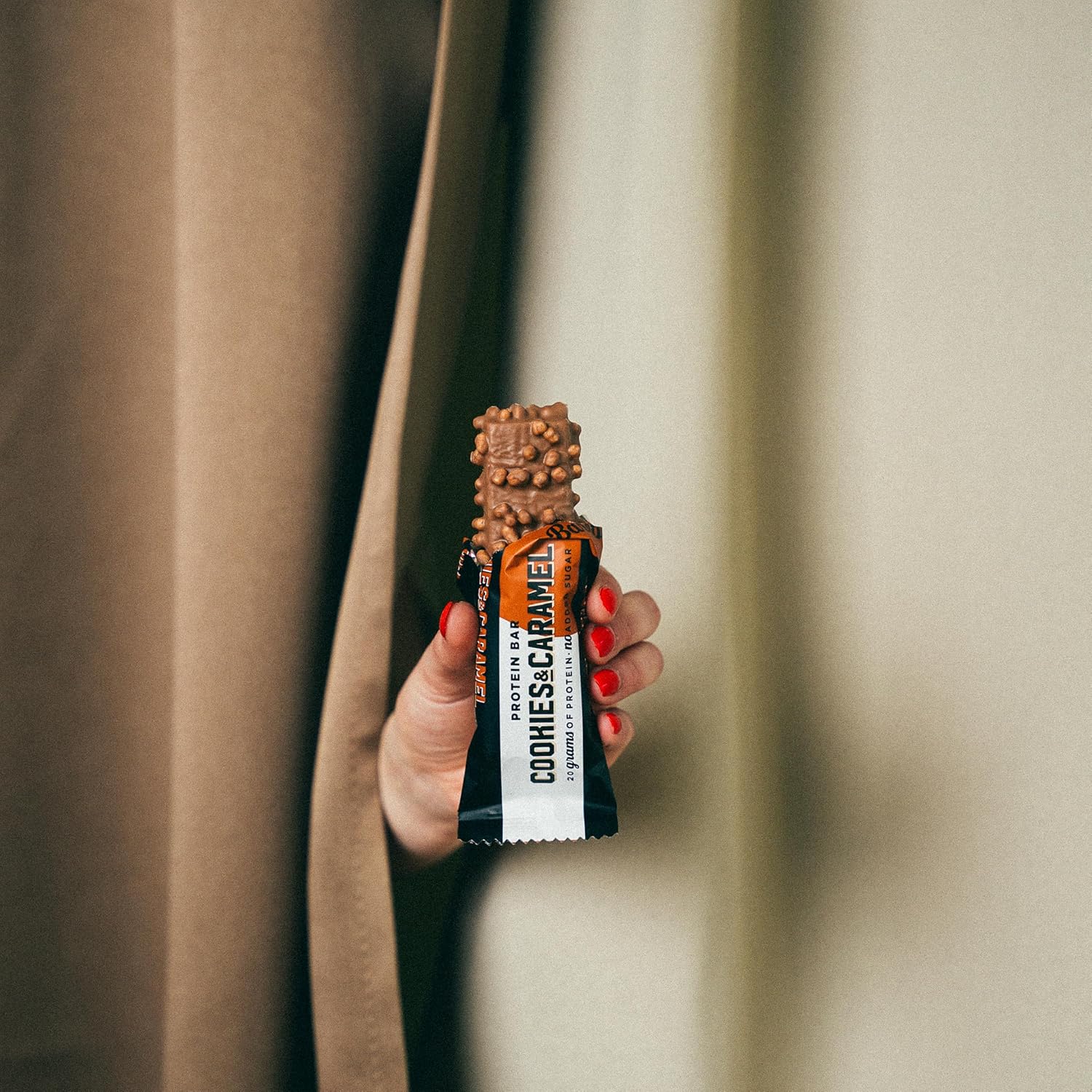 Barebells Cookies and Caramel Protein Bars - 12 Count, 20g High Protein Treats with 1g Sugar - Chocolate Nutrition Bar for Breakfast or Post-Workout