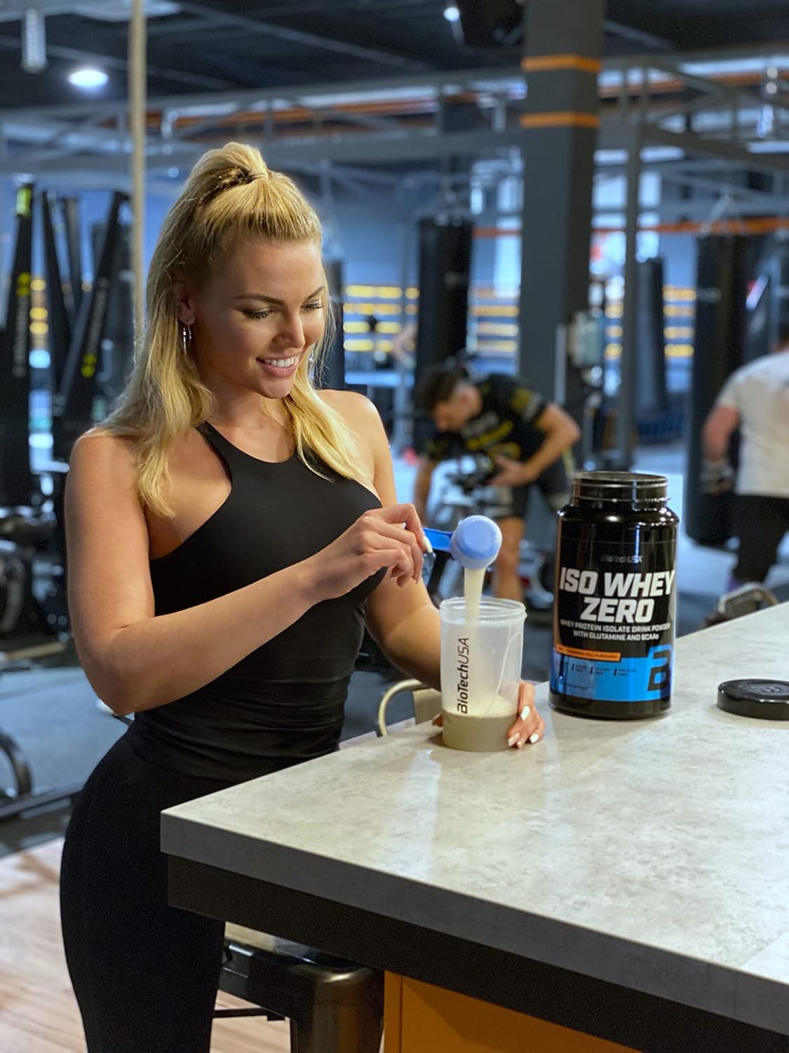 BiotechUSA IsoWhey Zero Hazelnut Flavor 908G - Lactose-Free Formula