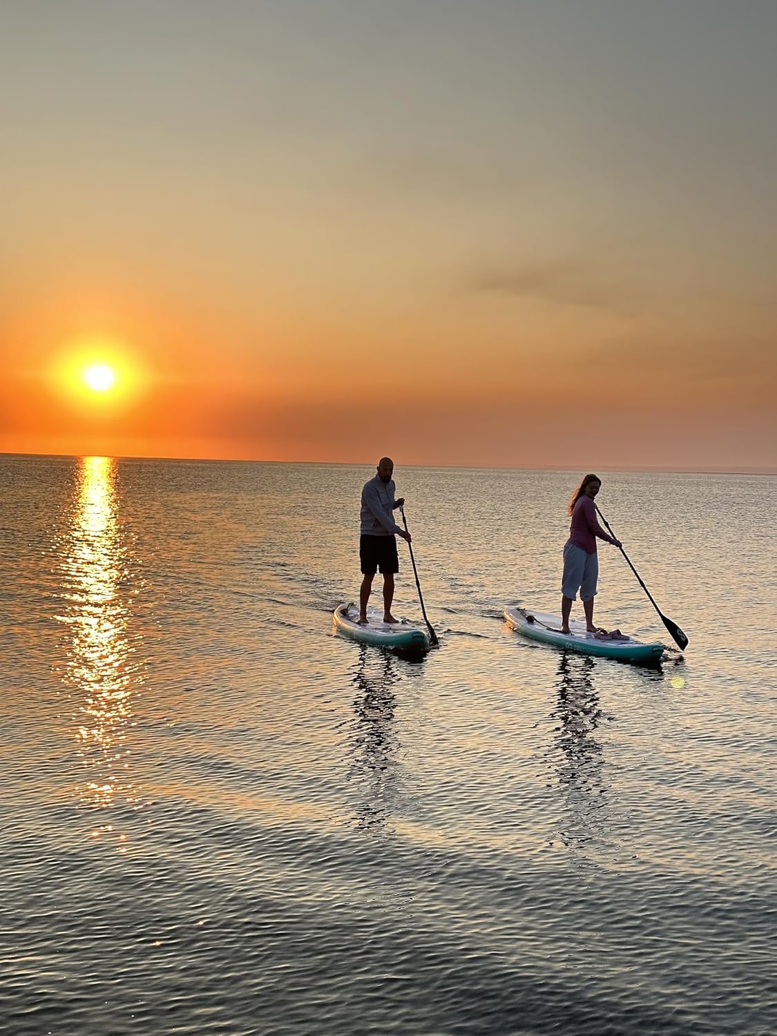 Electric SUP with Carbon Paddle - Lightweight and Stable - Up to 6 Hours Battery Life - 140 kg Load Capacity - Sipaboards 2.0 Jet Engine
