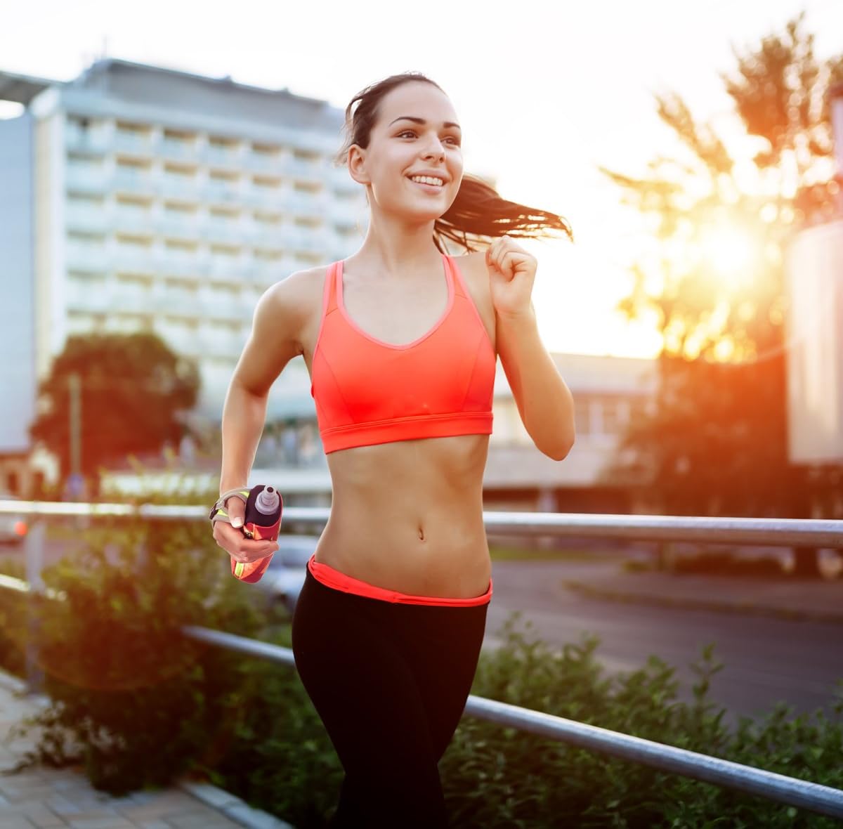 Geila 17 oz Handheld Water Bottle with Hand Strap for Running - Sport Soft Flask Hydration Pack