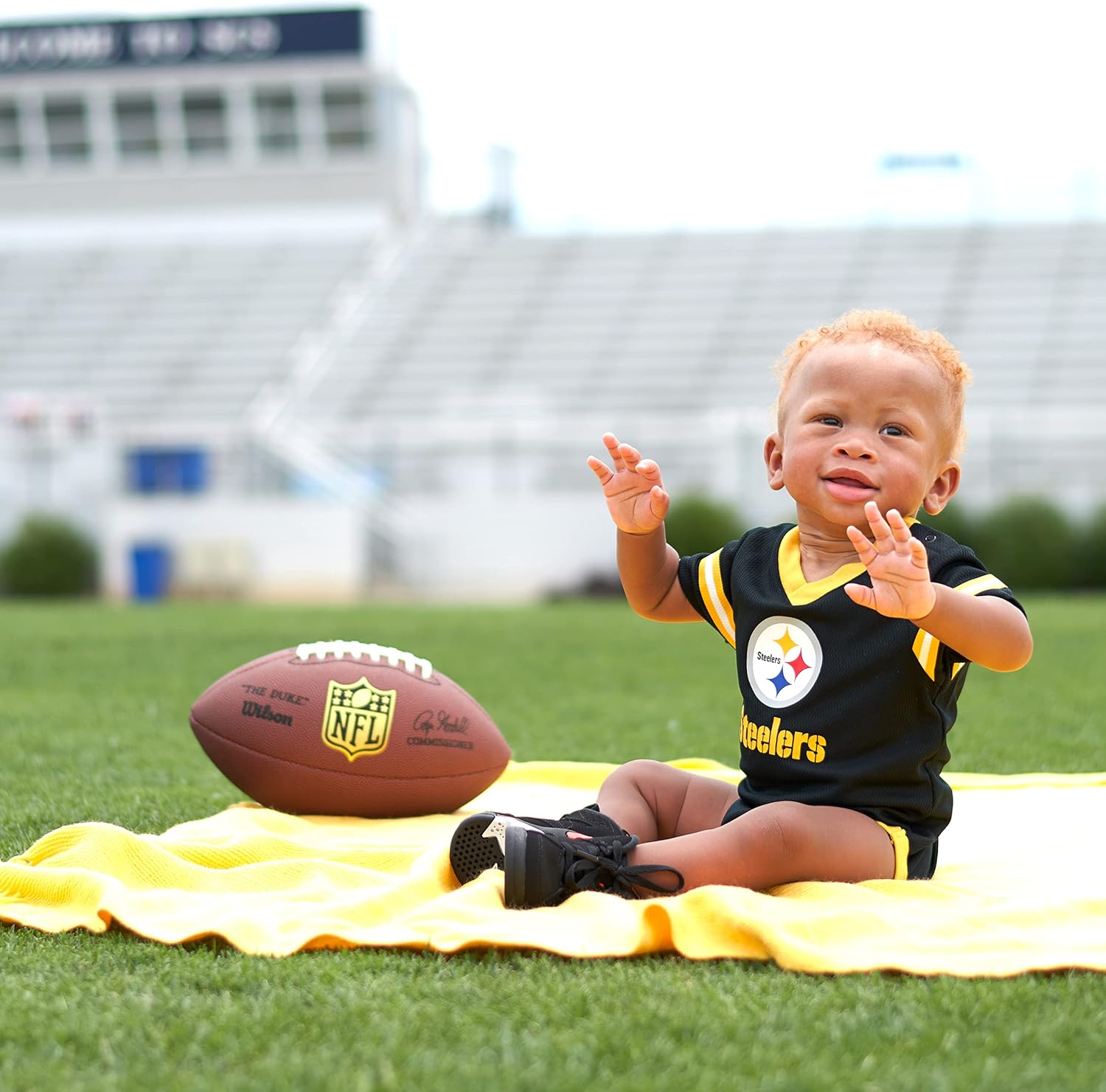 Gerber NFL Unisex Baby Team Jersey Bodysuit for NFL Fans