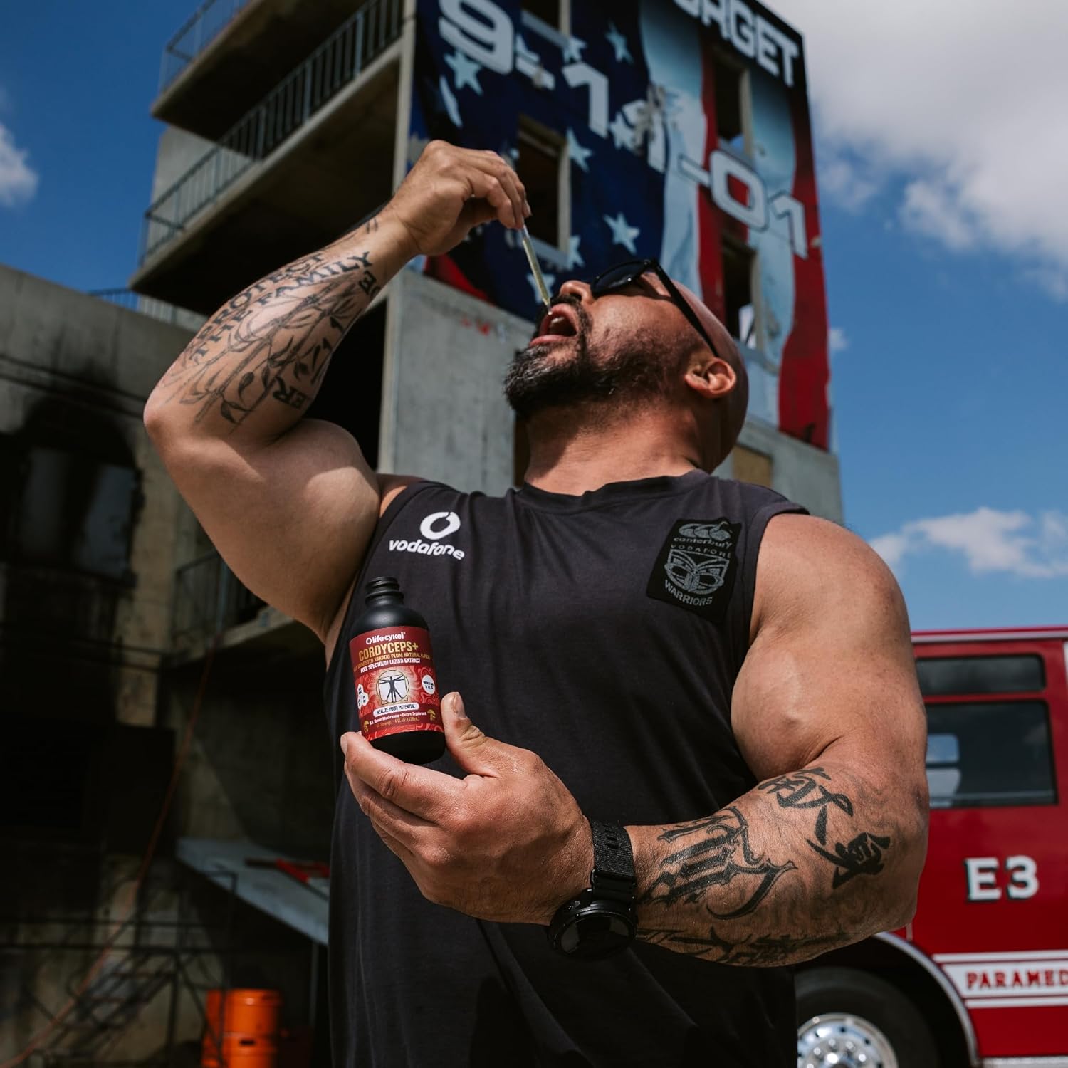 Organic Cordyceps Mushroom Extract with Kakadu Plum for Natural Energy and Stamina - Mycelium Antioxidants and Vitamin C - Non-GMO, Made in USA - 2 Fl oz