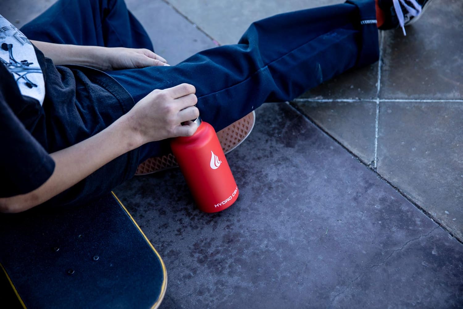 Red 16oz HYDRO CELL Stainless Steel Water Bottle with Straw, 2 Lids, Double Wall Vacuum Insulation - Hot/Cold Leak Proof Sports Design