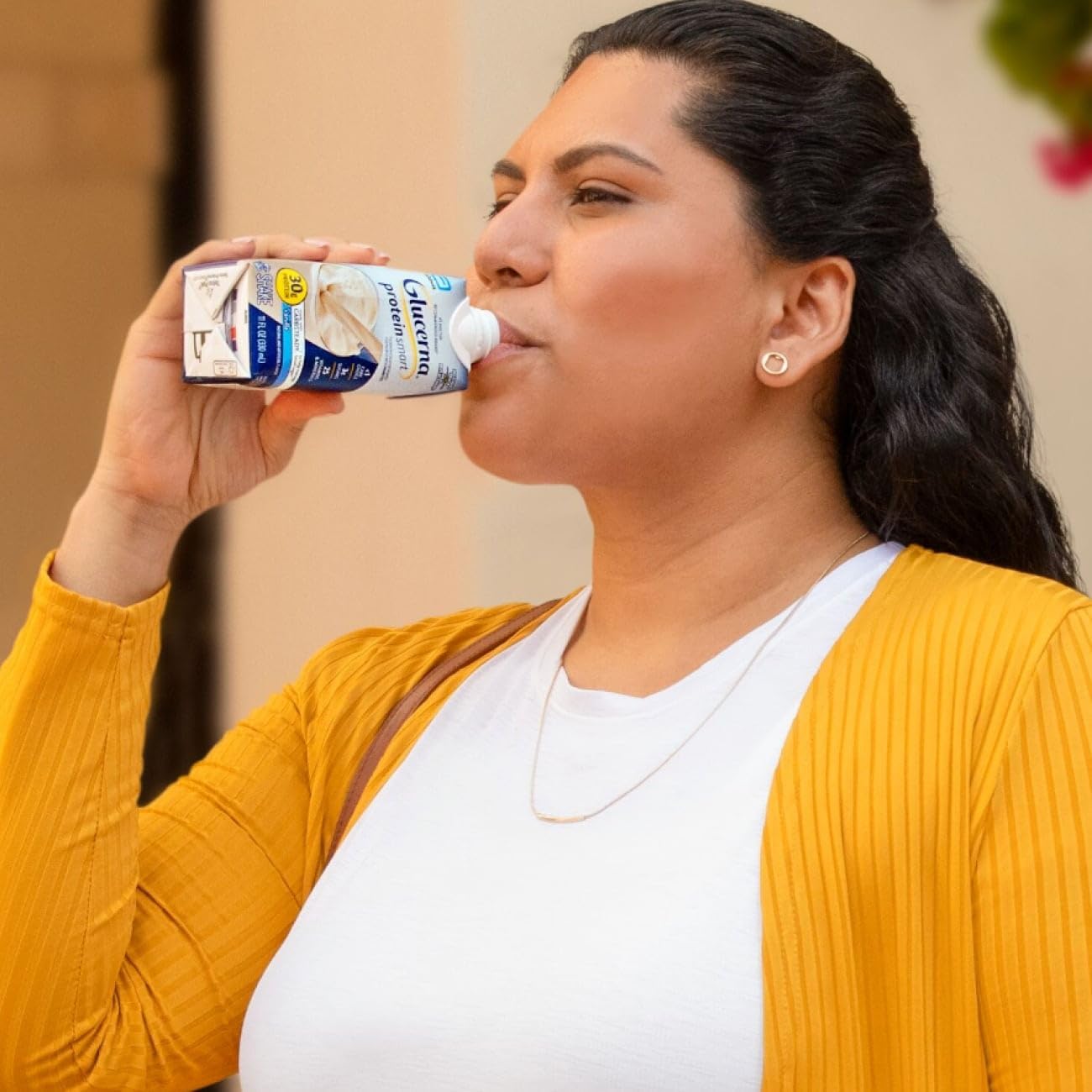 Vanilla Glucerna Protein Smart Shake - 30g Protein, 150 Calories, 12 Bottles - Diabetic Drink for Blood Sugar Management