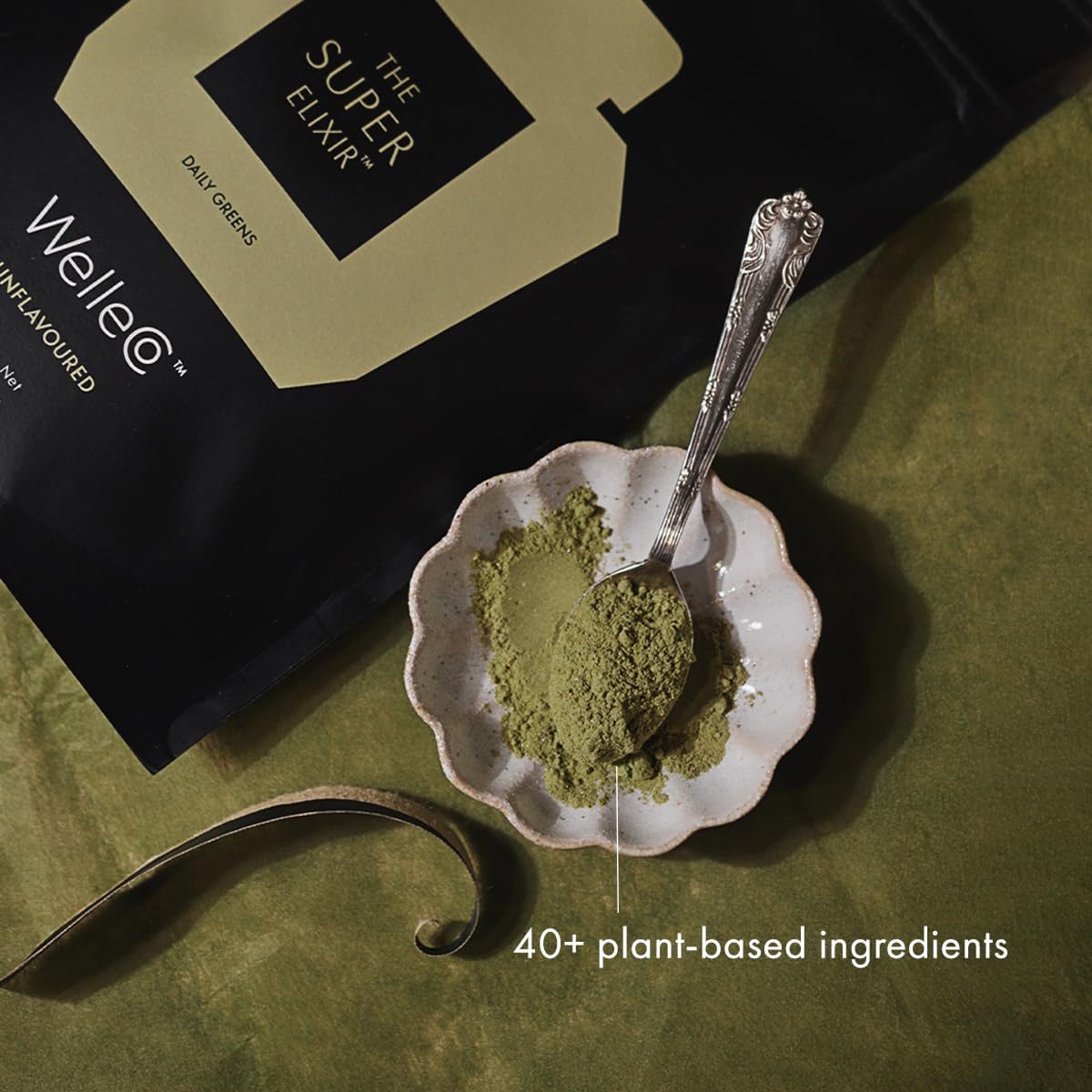 WelleCo Super Elixir Daily Greens Powder - Probiotic Drink Mix for Gut Health, Energy, Immunity, Skin, Hair & Nails - Gluten-Free, Vegan (300g)