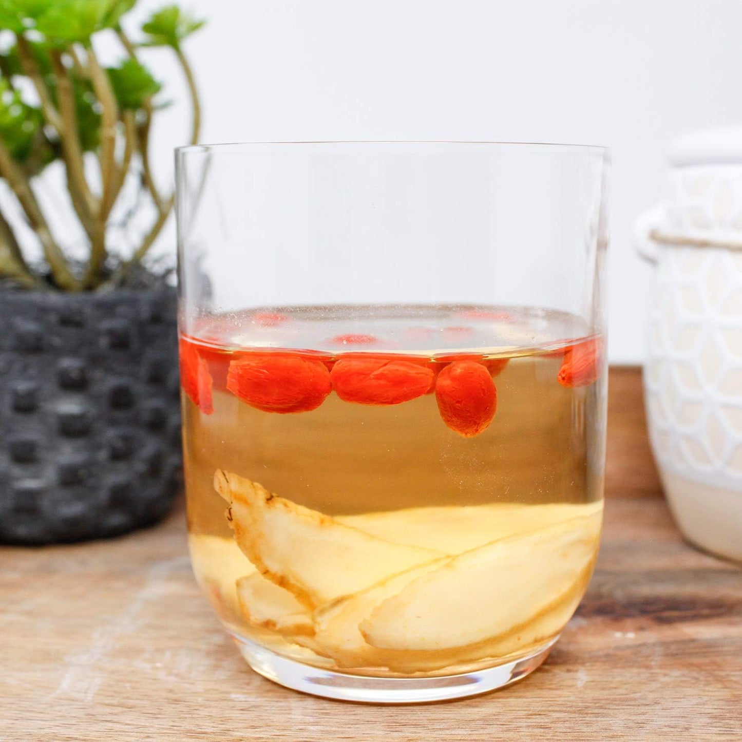 Wisconsin-Grown American Ginseng Slices (113g) - Ideal for Making Ginseng Tea - DABC OAK LAND Ginseng Root Slice Bag